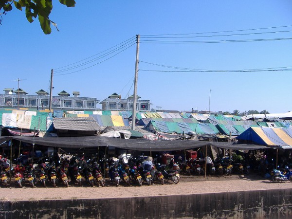 Many bikes near a marcket